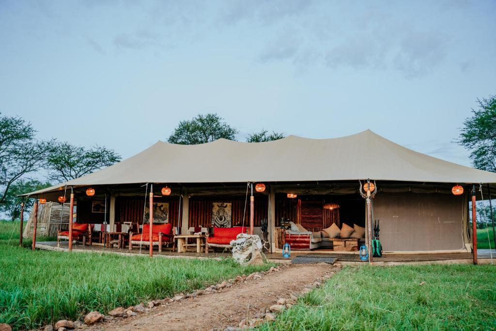 Zawadi Serengeti Camp | Intimate Tented Camp in Central Serengeti